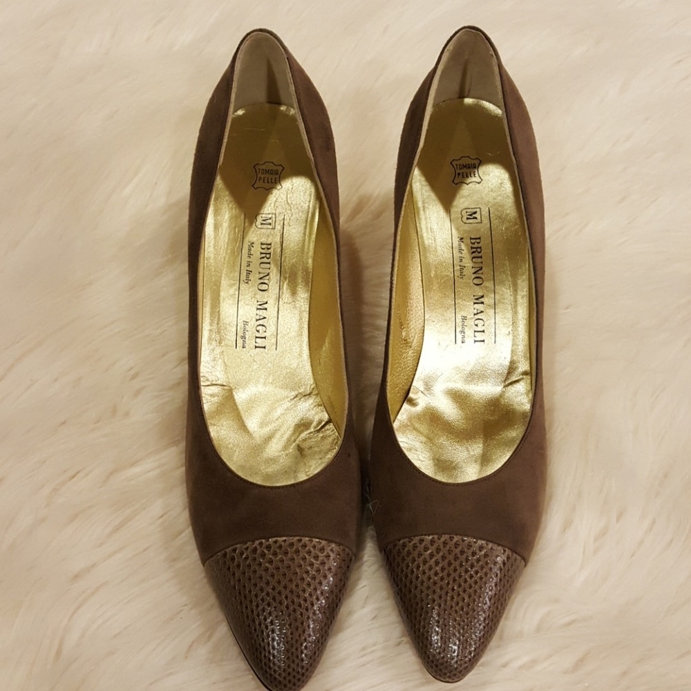 BRUNO MAGLI Vintage Light Brown ITALIAN KITTEN HEELS Size 9.5 AAAA